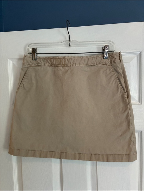Vineyard Vines Dresses & Skirts - Vineyard Vines Skirt, Classic Tan / Beige, Size 6